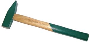 Молоток с деревянной ручкой 0.4кг .