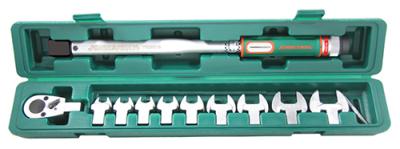 Набор динамометрический ключ 1/2"DR со шкалой 40-200 НМ и насадки 13-30мм, 11 предметов .