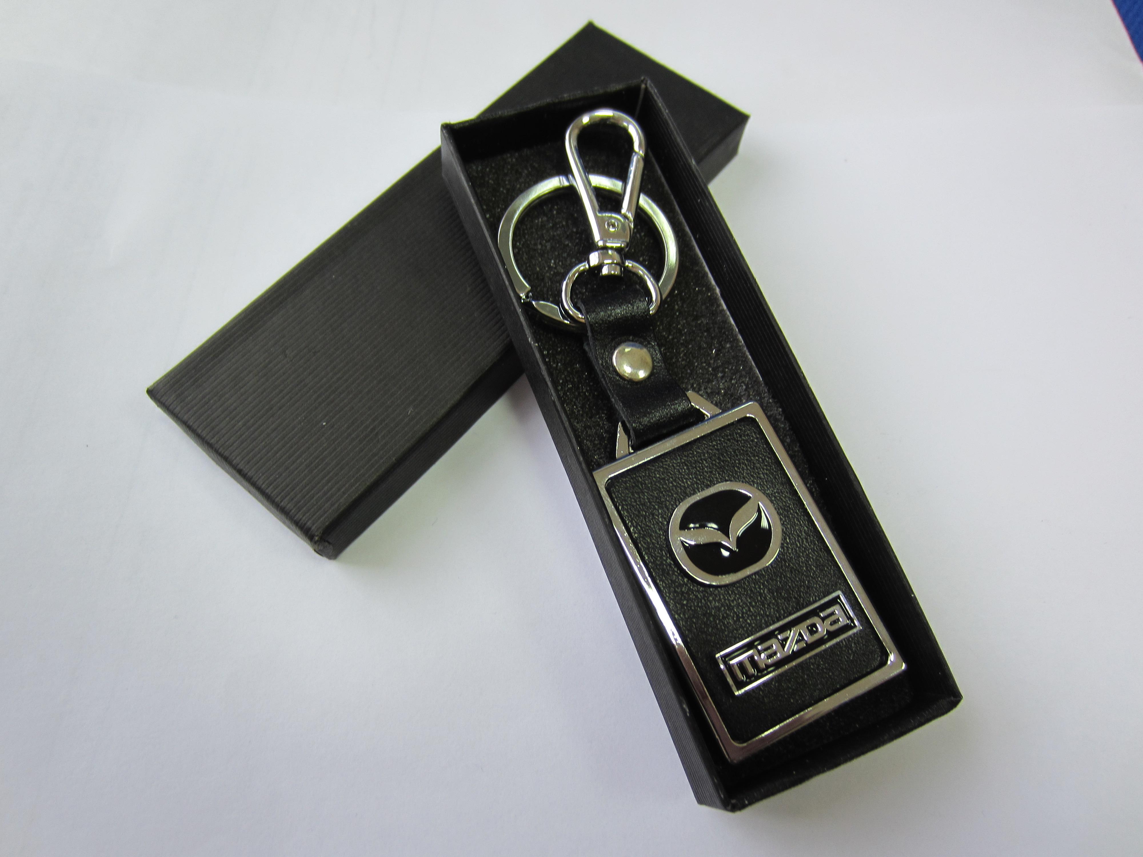 Брелок металлический с логотипом "Mazda" (Black) .