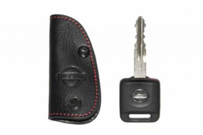 Брелок (кожаный чехол) для ключа Nissan Almera .